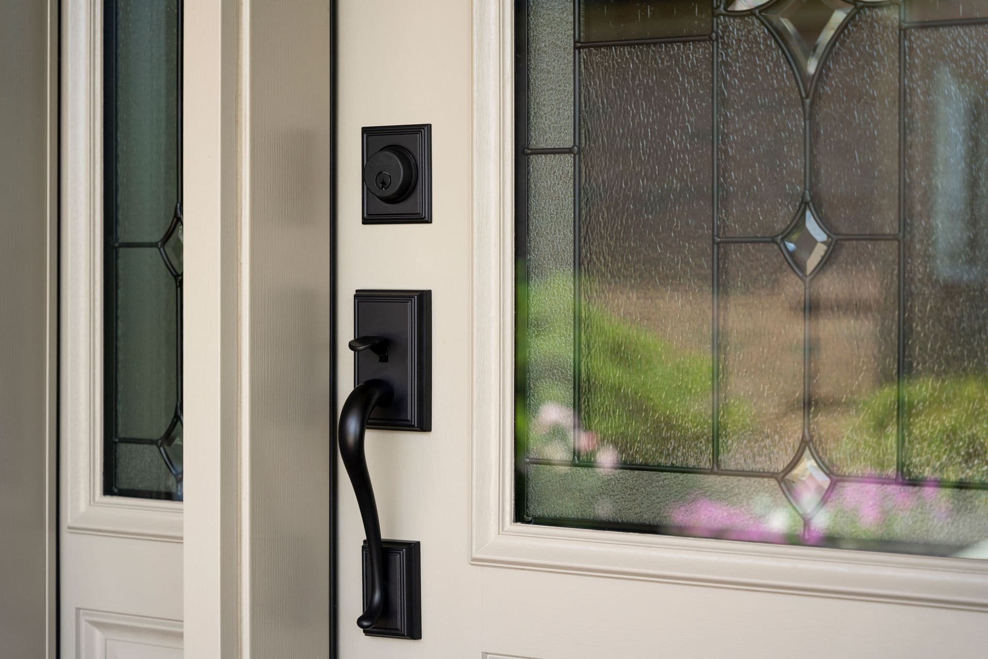 Esmond-Decorative-Glass-Black-Schlage-Addison